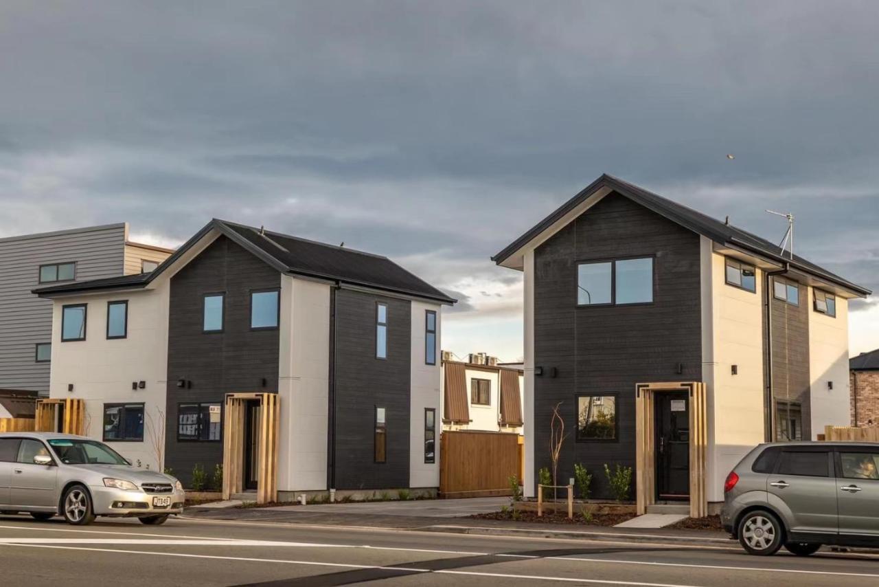 Close To Arena And One Kilometer From Railway Station Onsite Ev Car Park Christchurch Extérieur photo