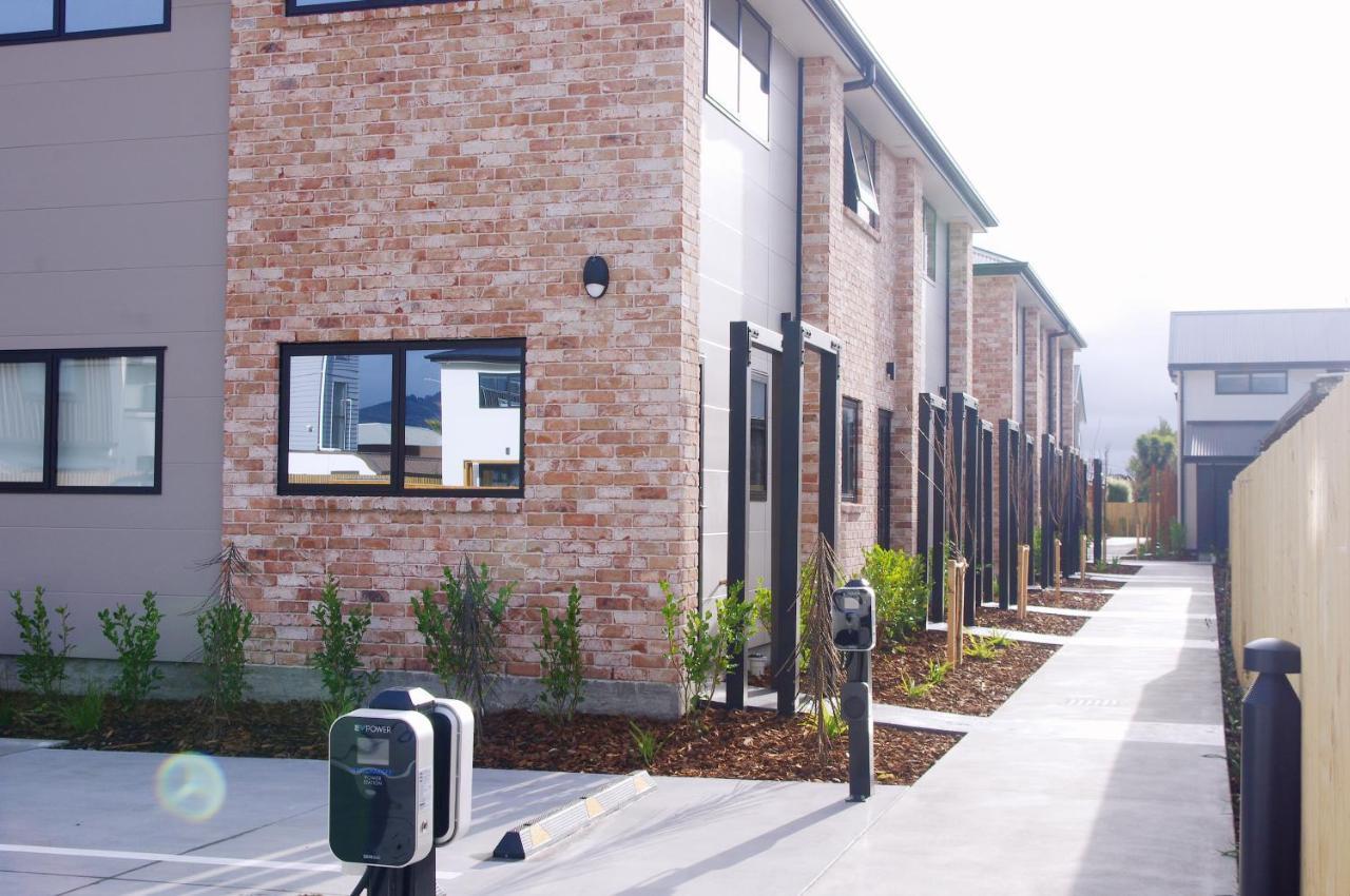 Close To Arena And One Kilometer From Railway Station Onsite Ev Car Park Christchurch Extérieur photo